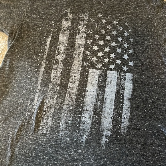 Real Tree T-shirt Lot. Size Medium. - Picture 5 of 9